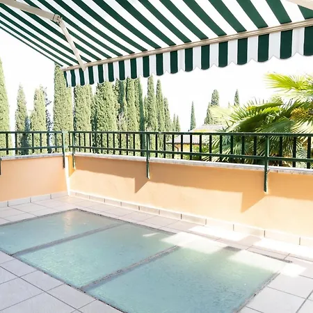 Vittoriale - Pool And Parking * Gardone Riviera